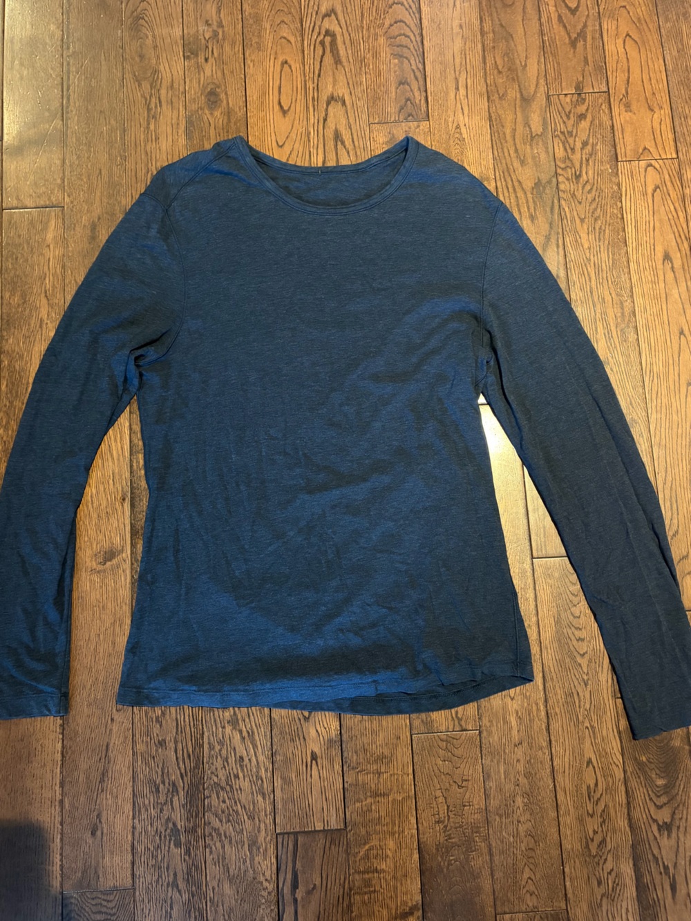 lululemon athletica Men's Long Sleeve - Navy Blue